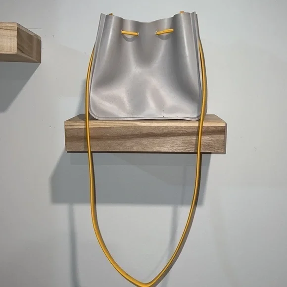 Petite Jolie gray and orange jelly recycled plastic bag - Picture 3 of 3